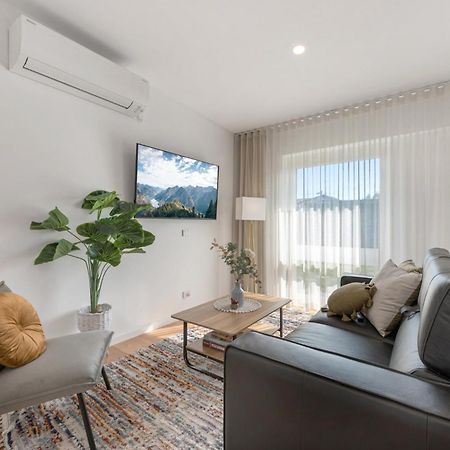Comfy Studio With Shared Backyard Near Racecourse Carnegie Buitenkant foto