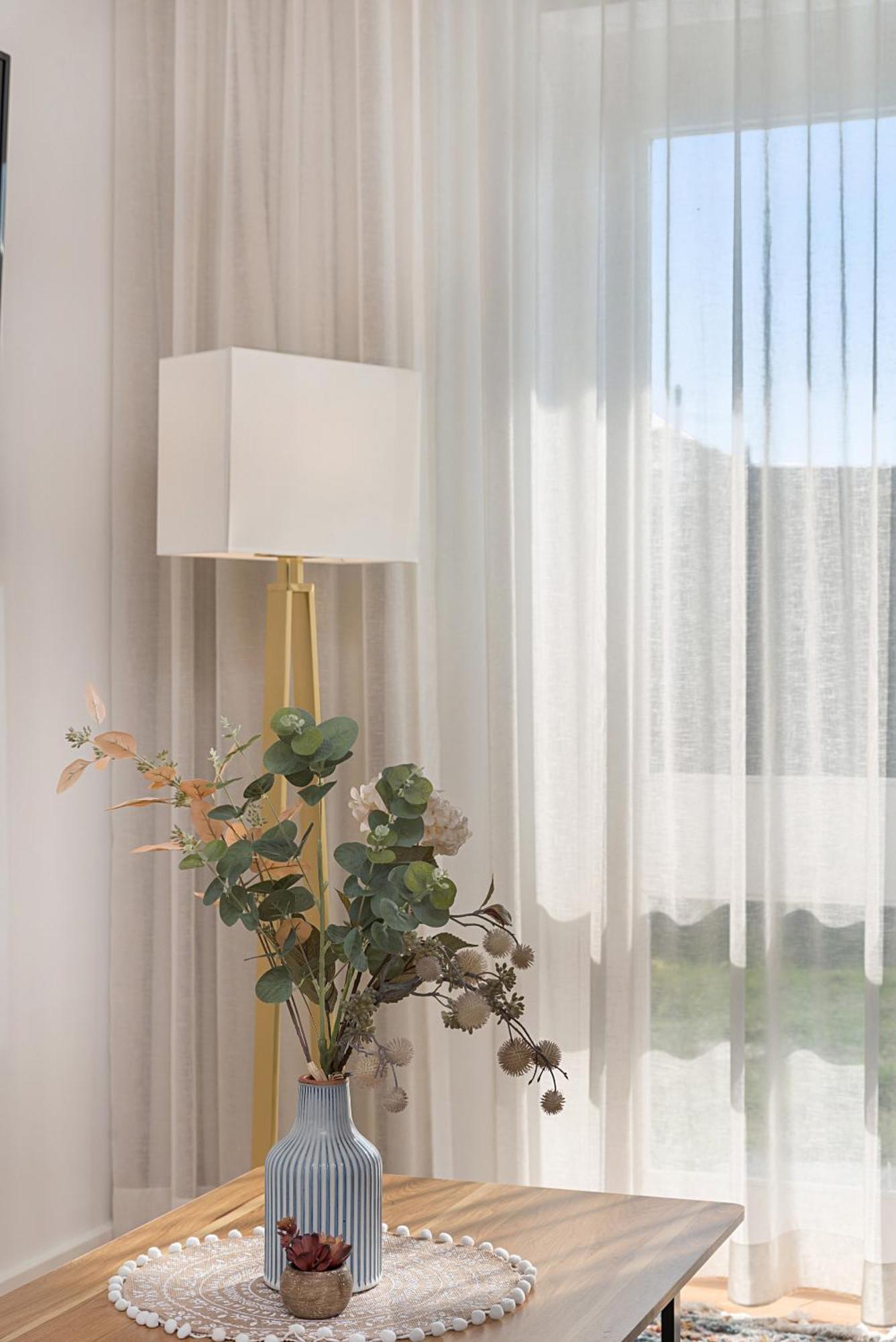 Comfy Studio With Shared Backyard Near Racecourse Carnegie Buitenkant foto