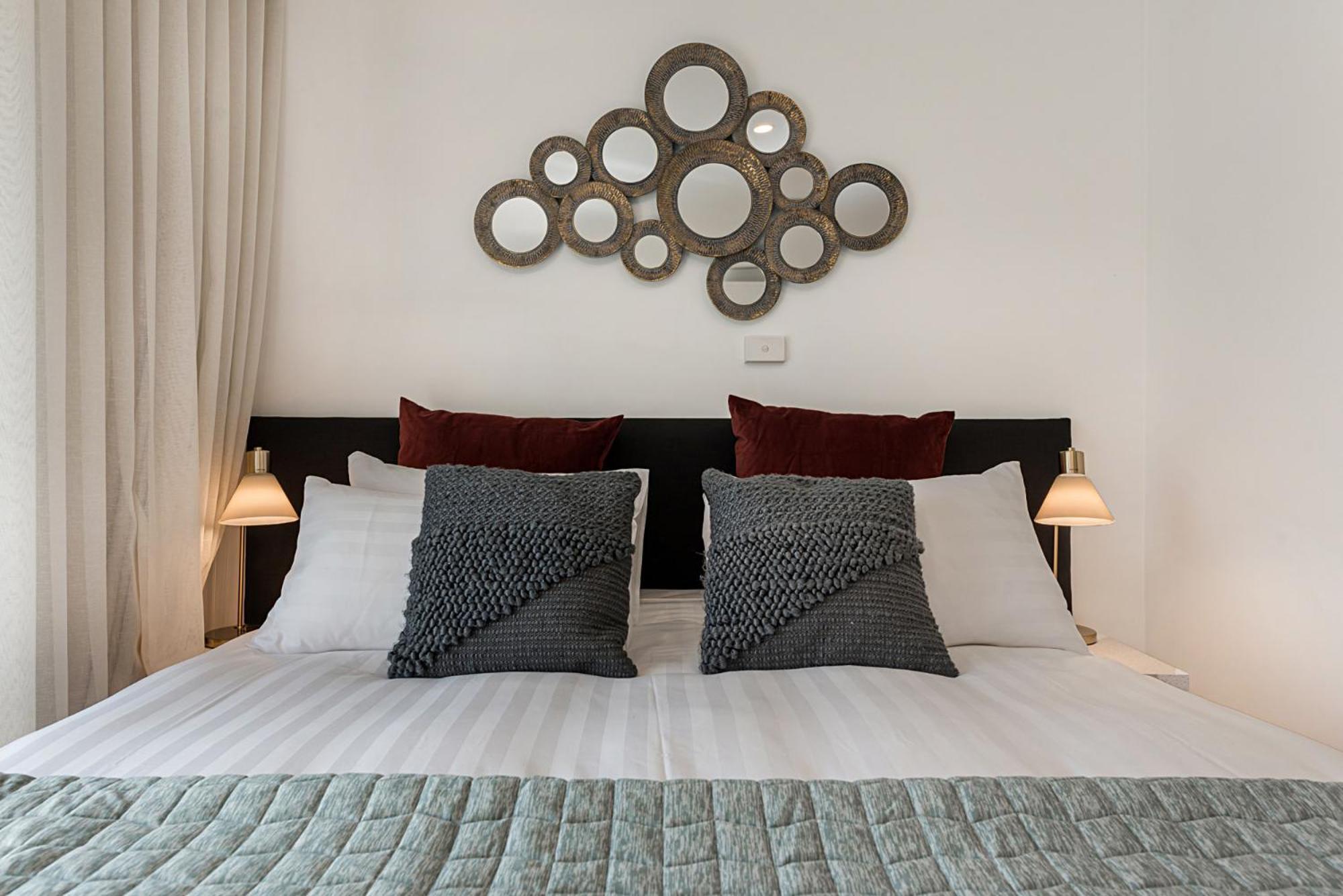 Comfy Studio With Shared Backyard Near Racecourse Carnegie Buitenkant foto